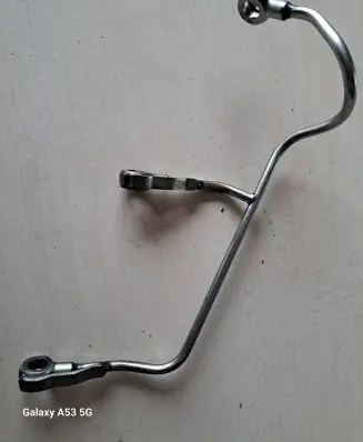 Subaru Forester SH Fuel injector supply line/pipe 