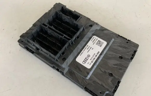 Audi Q7 4M Comfort/convenience module 8W0907063CG 8W0907063BG