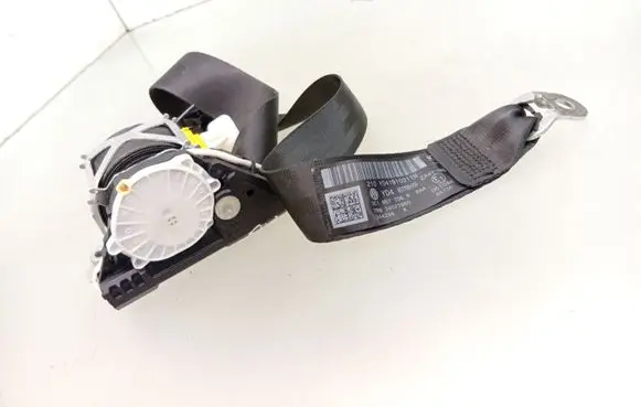 Volkswagen PASSAT B7 Front seatbelt 3C1857706R