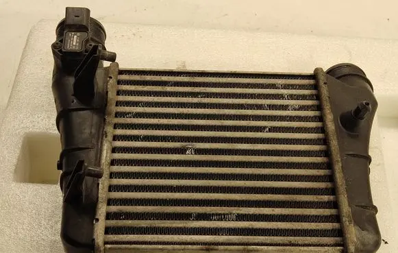 Audi A4 S4 B7 8E 8H Intercooler radiator 8E0145805AA