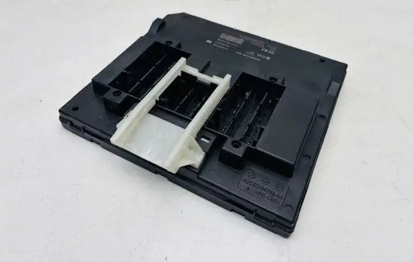 Skoda Superb B8 (3V) Comfort/convenience module 5Q0937084AS BCMPQ37H 5WK50913G