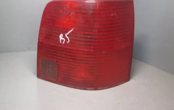Volkswagen PASSAT B5 Rear/tail lights 3B9945112J