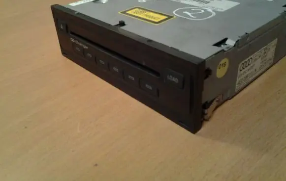 Audi A8 S8 D3 4E CD/DVD changer 4E0035111A 4E0910111E