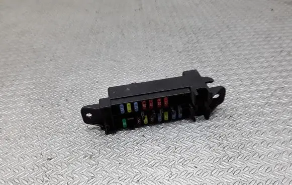 Mazda 2 Fuse module