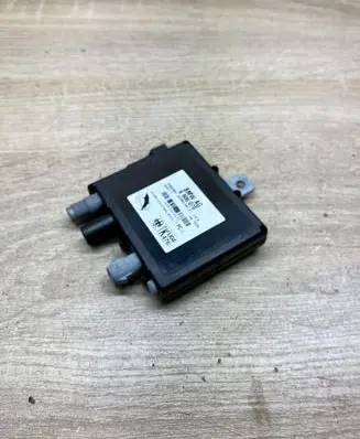 BMW X5 E53 Aerial antenna amplifier 6906070