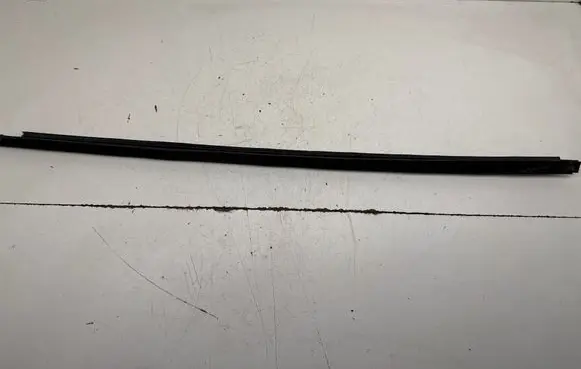Audi A4 S4 B7 8E 8H Dashboard glove box trim 8E0837479