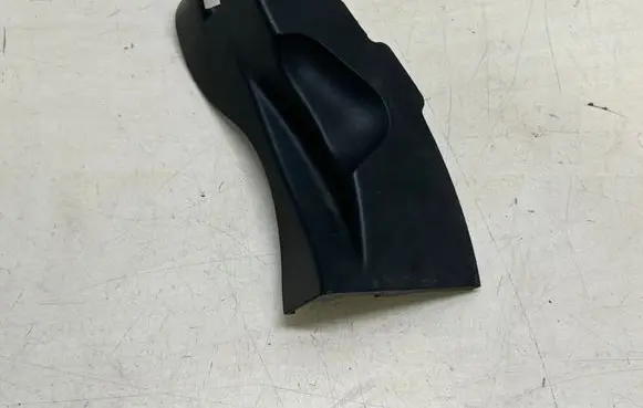 Porsche Cayenne (92A) Rear/tail light trim molding 7P5823316