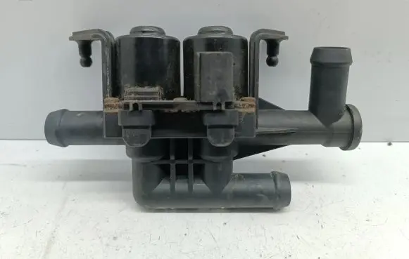 BMW 5 F10 F11 Coolant heater control valve 9119164 64119119164 1147412200