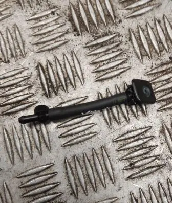Volvo XC40 Rear window washer spray nozzle 