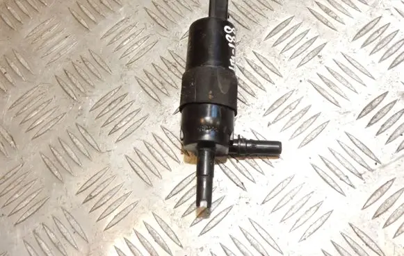 Audi A5 8T 8F Windscreen/windshield washer pump 8K0955681 44188