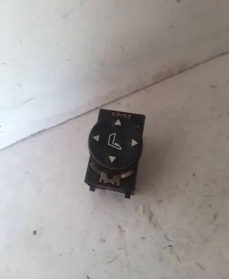 BMW 5 E39 Seat control switch 8352291 03060023