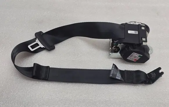 Volvo XC40 Rear seatbelt 32386944