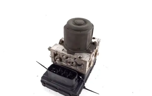 Toyota Corolla Verso E121 ABS Pump 44510-13070