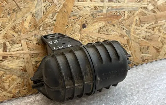 BMW 5 E60 E61 Vacuum air tank 2247620 11652247620