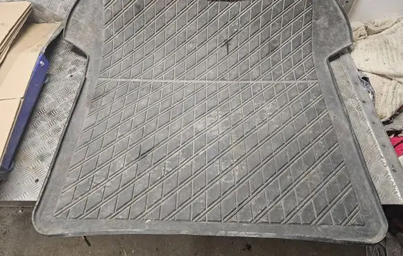 Opel Omega B2 Rubber trunk/boot mat liner 
