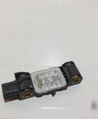Nissan Micra C+C Airbag deployment crash/impact sensor 98830AY00A 301826 0285003019