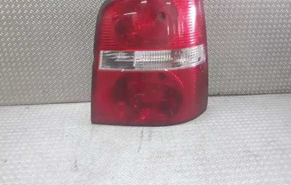Volkswagen Touran I Rear/tail lights 1T0945258