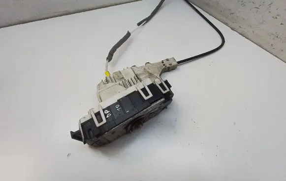 Mercedes-Benz Sprinter W906 Front door lock A9067201735 ZGS002