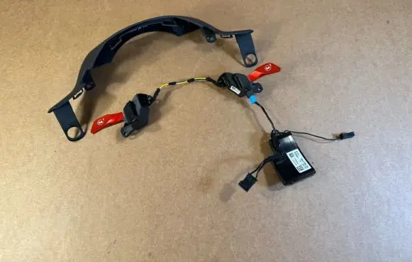 BMW M5 F90 Steering wheel 61317854520 61317857782