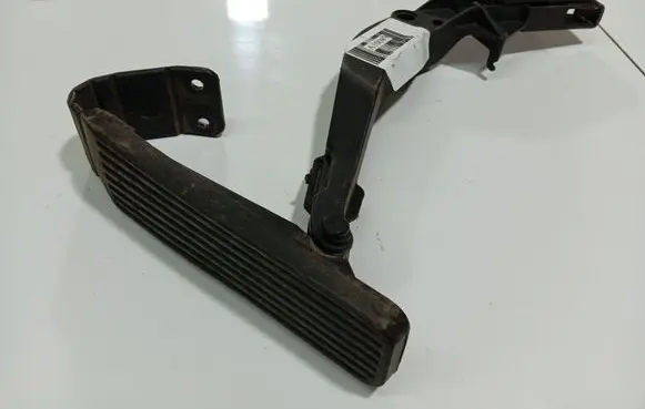 Mercedes-Benz CLK A208 C208 Accelerator throttle pedal