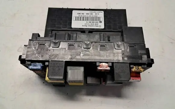 Mercedes-Benz CLK A209 C209 Fuse box set 2095451401