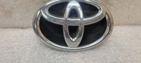 Toyota Verso Manufacturer badge logo/emblem 753110F030 9882M0010 4814P0010