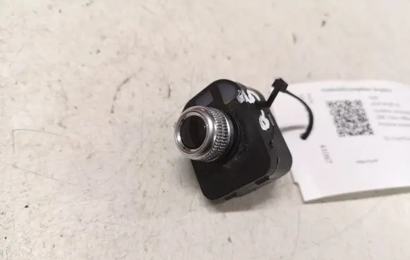 Audi A5 8T 8F Wing mirror switch 8K0959565F 151302S
