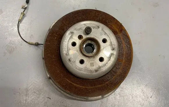 BMW 5 G30 G31 Rear wheel hub 62165410
