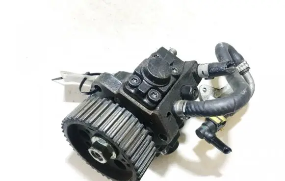 Opel Insignia A Fuel injection high pressure pump 0445010193 55571005