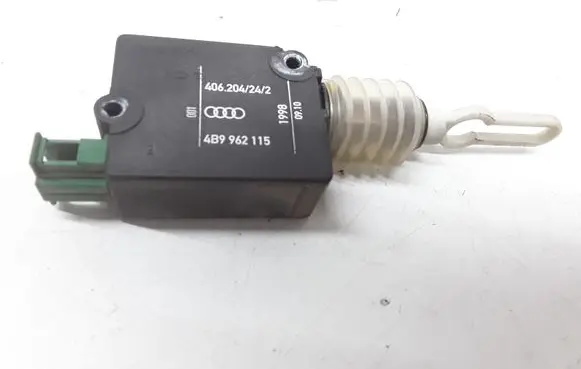 Audi A6 S6 C5 4B Tailgate boot lock/latch motor 406204242