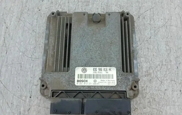 Volkswagen Touran I Engine control unit/module ECU 03G906016HK