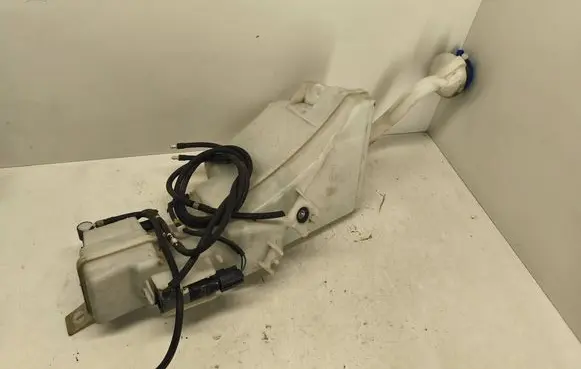 Volvo XC90 Windshield washer fluid reservoir/tank 31349385