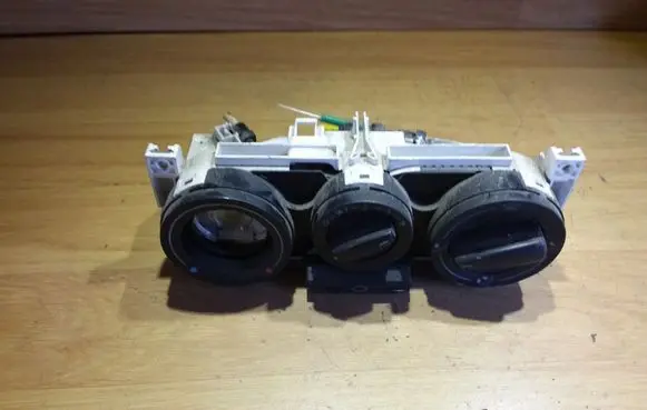 Volkswagen Golf IV Climate control unit 1J0819045F