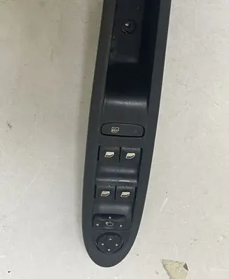 Citroen C4 II Electric window control switch 96657050ZD