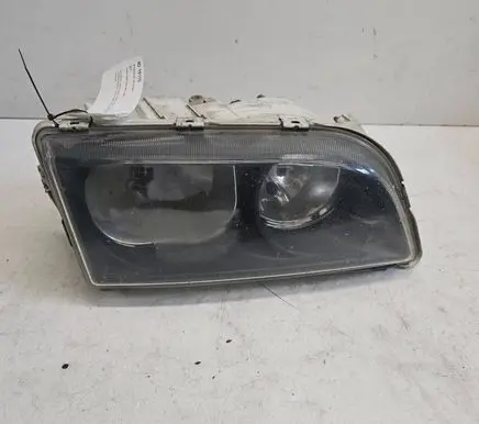 Volvo S40, V40 Headlight/headlamp