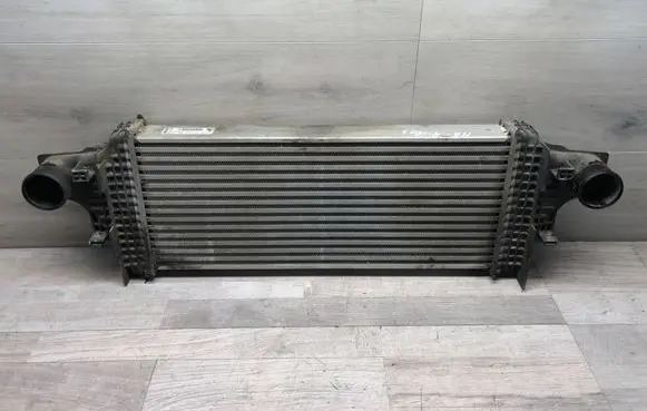 Mercedes-Benz R W251 Intercooler radiator A2515000000