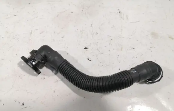 Volkswagen PASSAT B7 Breather hose/pipe 03L103493AE