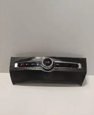 Head unit multimedia control