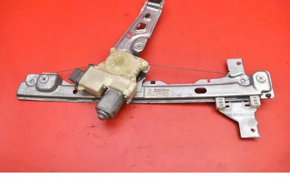 Peugeot 3008 I Front door window regulator with motor 9682808980