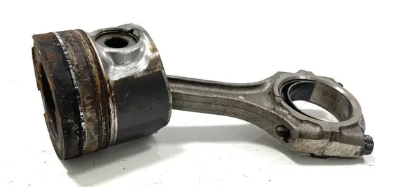 Toyota Avensis T270 Piston with connecting rod 6EA04342