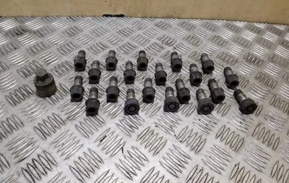 Audi A3 S3 8P Nuts/bolts 