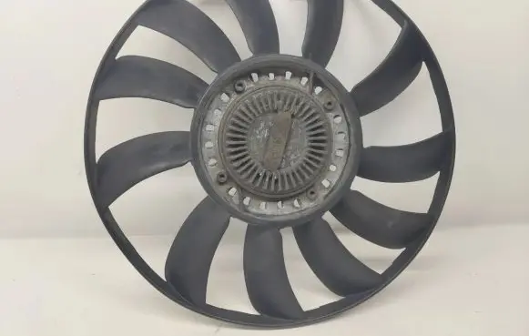 Audi A4 S4 B5 8D Fan impeller 058121301B