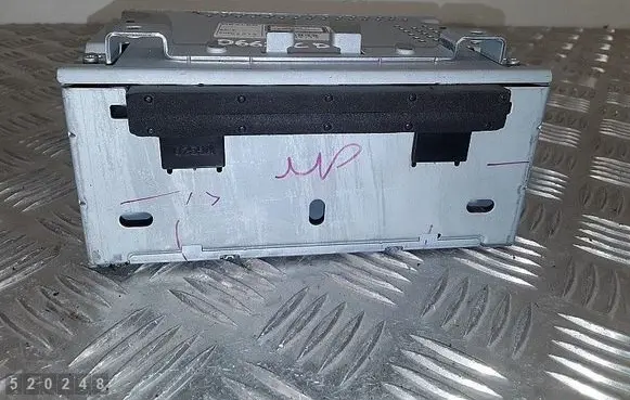 Ford Fiesta Radio/CD/DVD/GPS head unit AM5T18C815PE