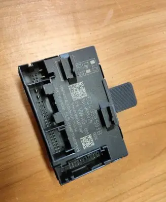 Skoda Octavia Mk3 (5E) Door control unit/module 5Q4959593B 111403101