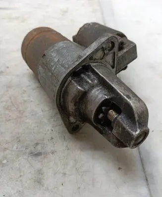 Nissan Sunny Starter motor 2330070Y10 M0011T772781