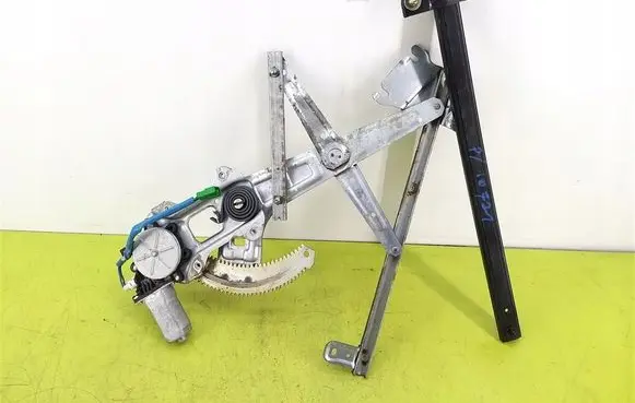 Subaru Forester SG Front door window regulator with motor