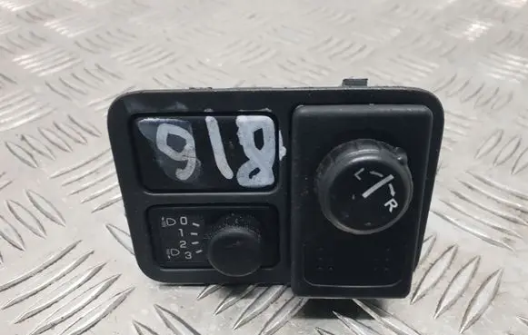 Nissan Almera N16 Wing mirror switch 6896090J00