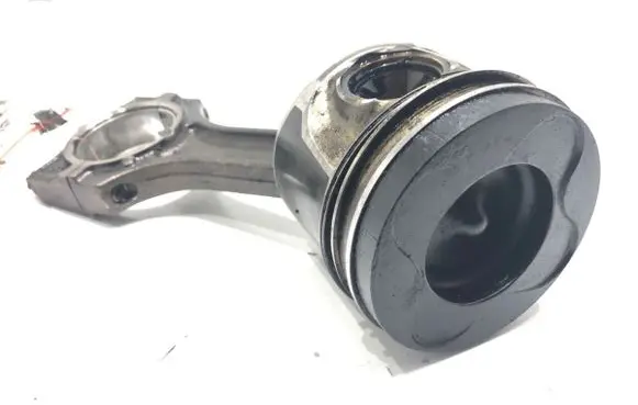 BMW X3 E83 Piston with connecting rod M57D30