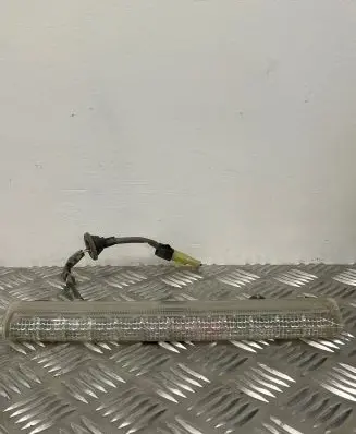 Subaru Legacy Third/center stoplight
