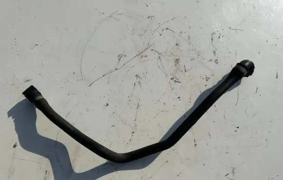 BMW 5 E60 E61 Engine coolant pipe/hose 7799751